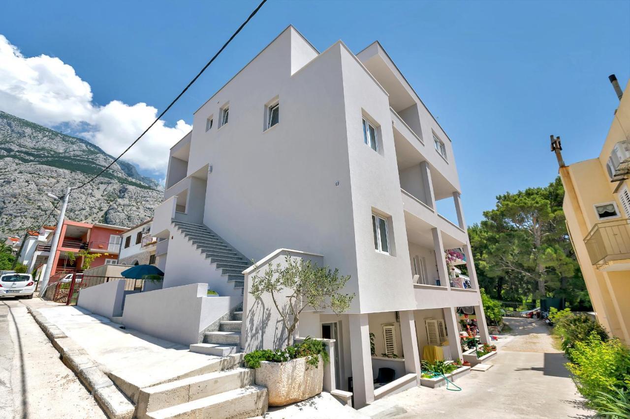 Guesthouse Lara Makarska Eksteriør billede