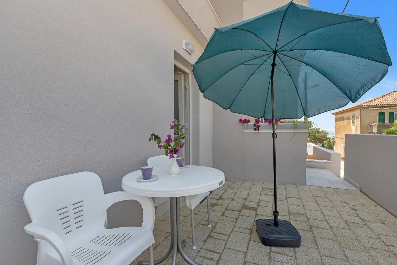 Guesthouse Lara Makarska Eksteriør billede