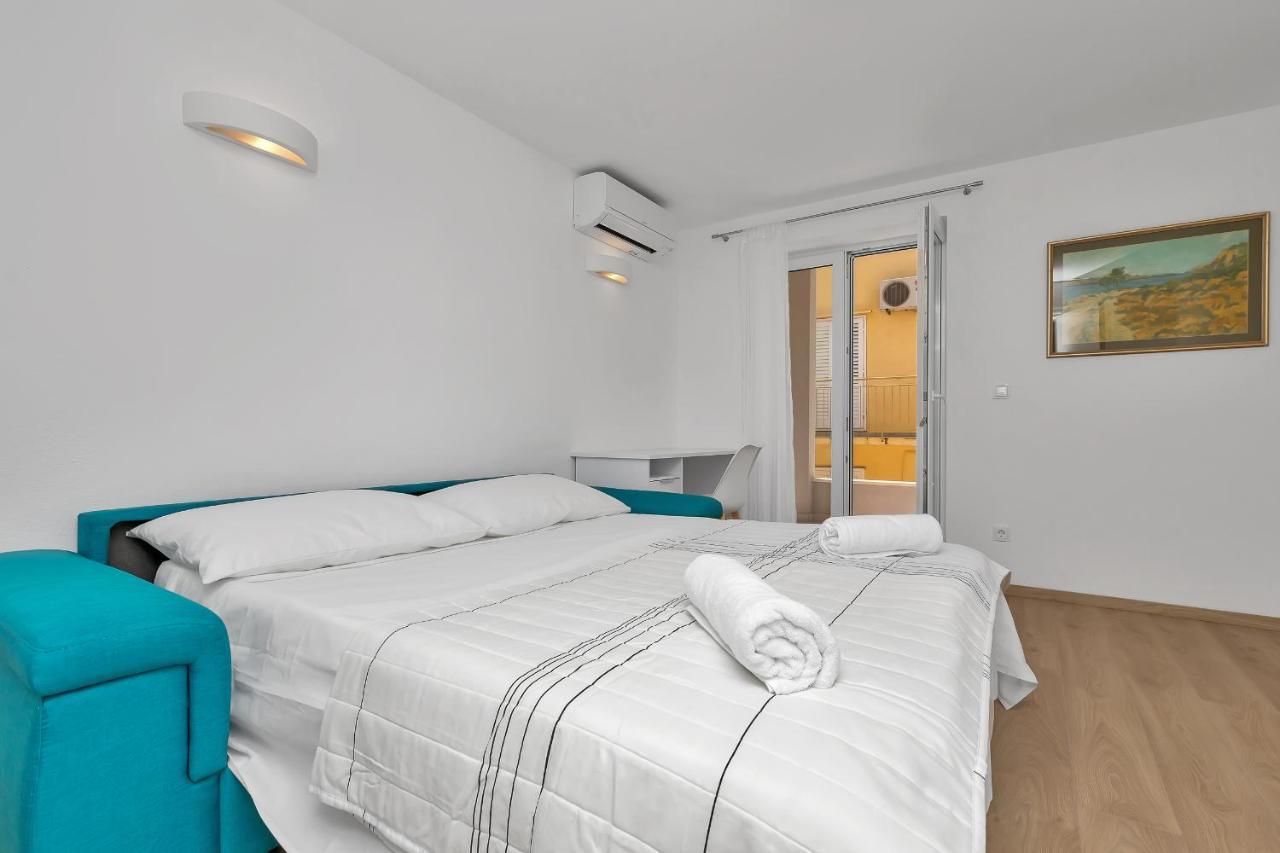 Guesthouse Lara Makarska Eksteriør billede